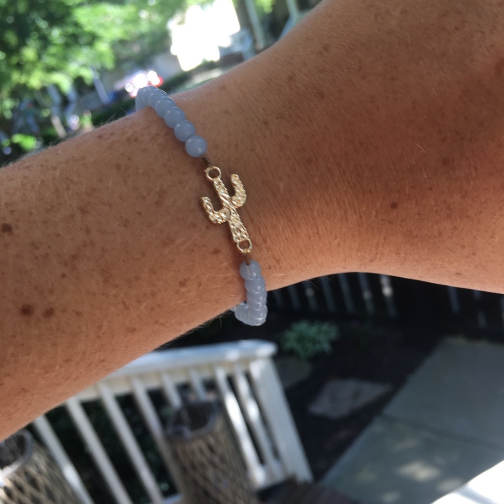 Periwinkle and gold cactus bracelet. - Picture 2 of 7